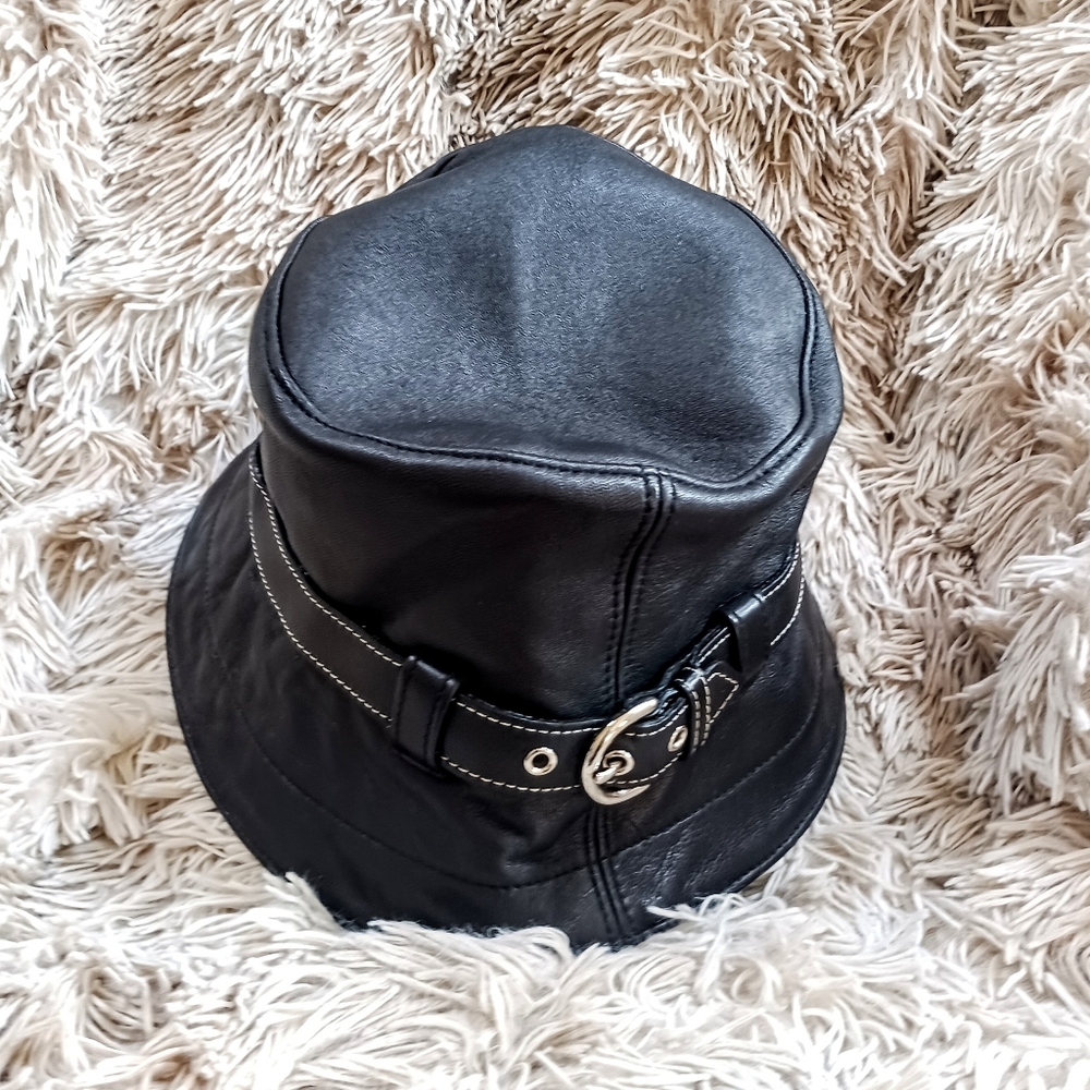 Coach Black Leather Bucket Hat Silver Buckle Signature Lining Size M / L
